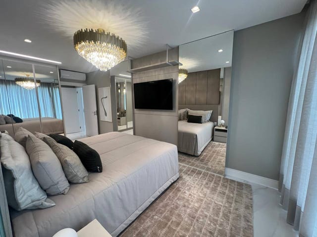 Apartamento com 254m² 4 quartos e 5 banheiros, à venda, no bairro Meia Praia em Itapema