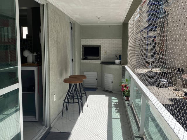 Apartamento com 138m² 3 quartos e 3 banheiros, à venda, no bairro Meia Praia em Itapema