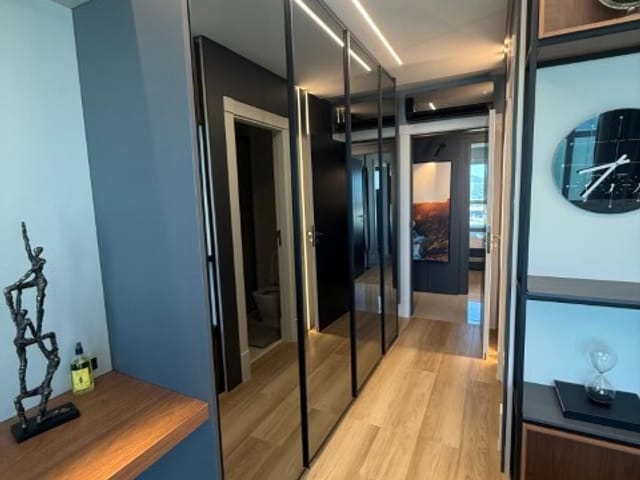 Apartamento com 312m² 4 quartos e 5 banheiros, à venda, no bairro Centro em Balneário Camboriú