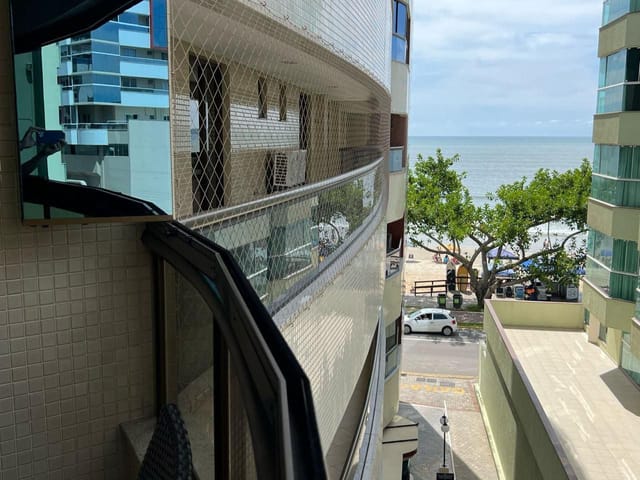 Apartamento com 137m² 3 quartos e 4 banheiros, à venda, no bairro Centro em Itapema