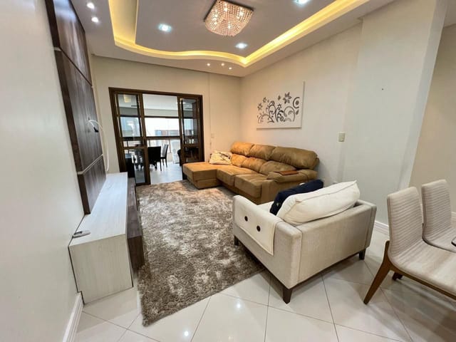 Apartamento com 137m² 3 quartos e 4 banheiros, à venda, no bairro Centro em Itapema