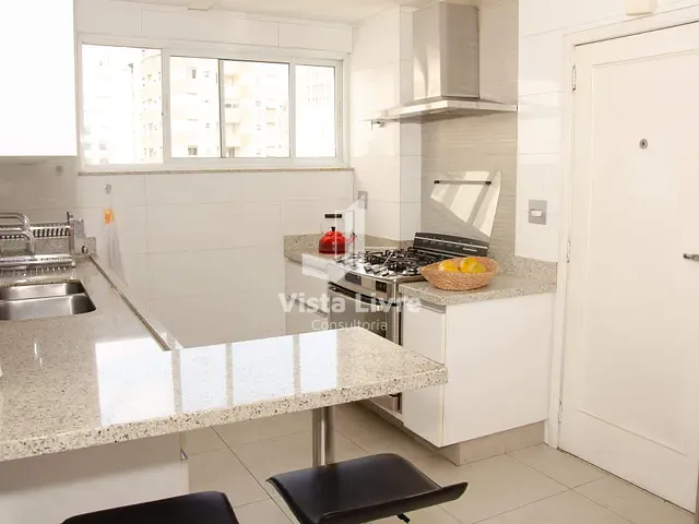 Apartamento com 208m² 4 quartos e 3 banheiros, à venda, no bairro Higienópolis em São Paulo