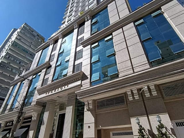 Apartamento com 161m² 2 quartos e 3 banheiros, à venda, no bairro Centro em Balneário Camboriú