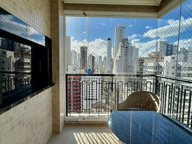 Apartamento com 161m² 2 quartos e 3 banheiros, à venda, no bairro Centro em Balneário Camboriú