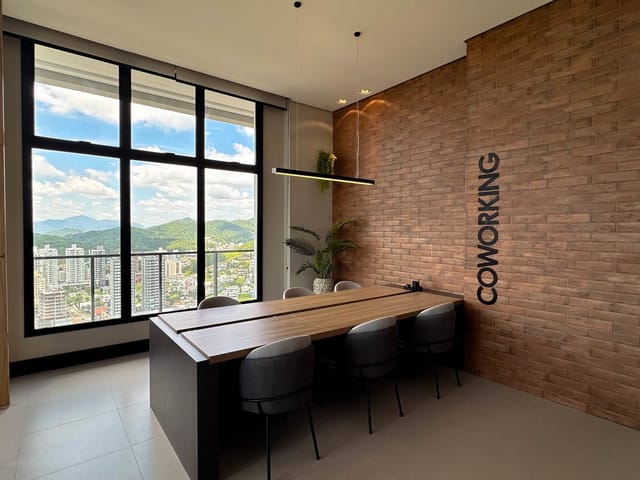 Apartamento com 70m² 2 quartos e 2 banheiros, à venda, no bairro Praia Brava de Itajaí em Itajaí