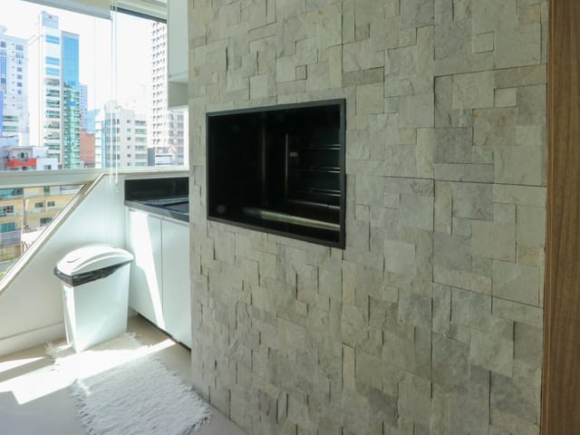 Apartamento com 330m² 4 quartos e 5 banheiros, à venda, no bairro Meia Praia em Itapema