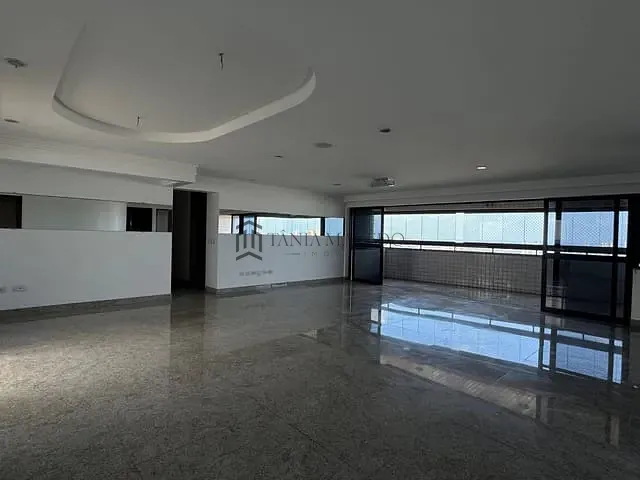 Apartamento 3 quartos e 4 banheiros, à venda, no bairro Casa Forte em Recife