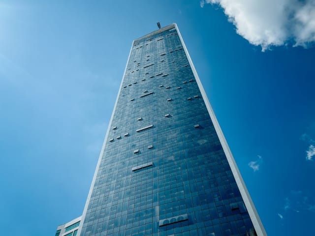 Apartamento com 165m² 4 quartos e 5 banheiros, à venda, no bairro Centro em Balneário Camboriú