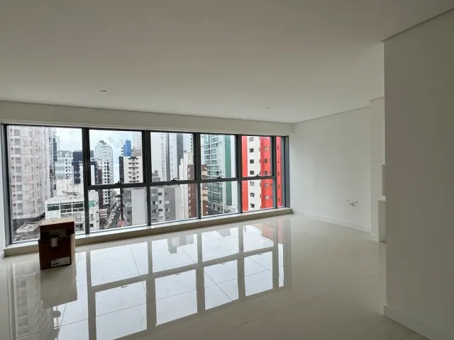 Apartamento com 165m² 4 quartos e 5 banheiros, à venda, no bairro Centro em Balneário Camboriú