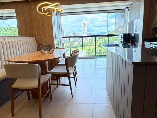 Apartamento com 76m² 2 quartos e 2 banheiros, à venda, no bairro Praia Brava de Itajaí em Itajaí