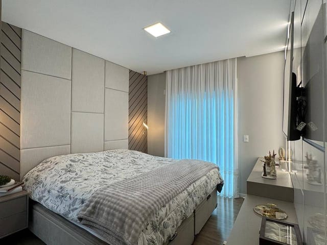 Apartamento com 142m² 3 quartos e 4 banheiros, à venda, no bairro Meia Praia em Itapema