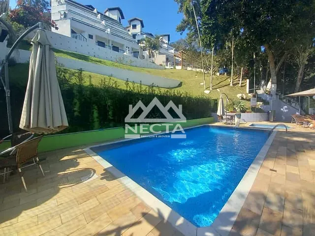Apartamento com 100m² 2 quartos e 2 banheiros, à venda, no bairro Martim de Sá em Caraguatatuba