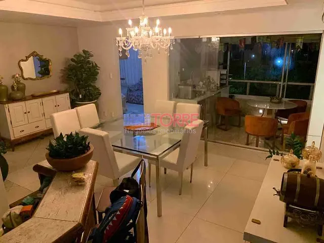 Apartamento com 270m² 3 quartos e 4 banheiros, à venda, no bairro Centro em Ilhéus
