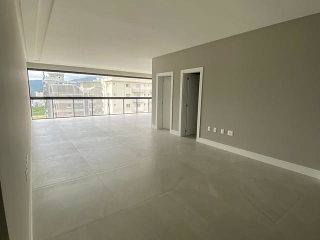 Apartamento com 180m² 3 quartos e 4 banheiros, à venda, no bairro Balneário Perequê em Porto Belo