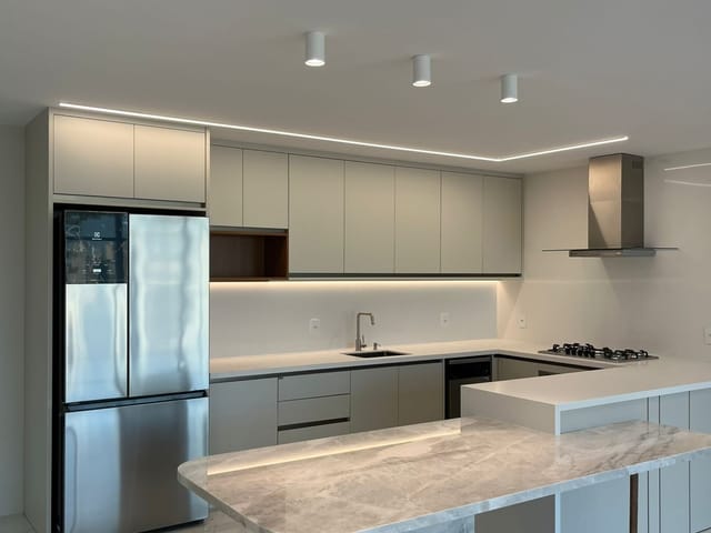 Apartamento com 125m² 3 quartos e 4 banheiros, à venda, no bairro Centro em Balneário Camboriú