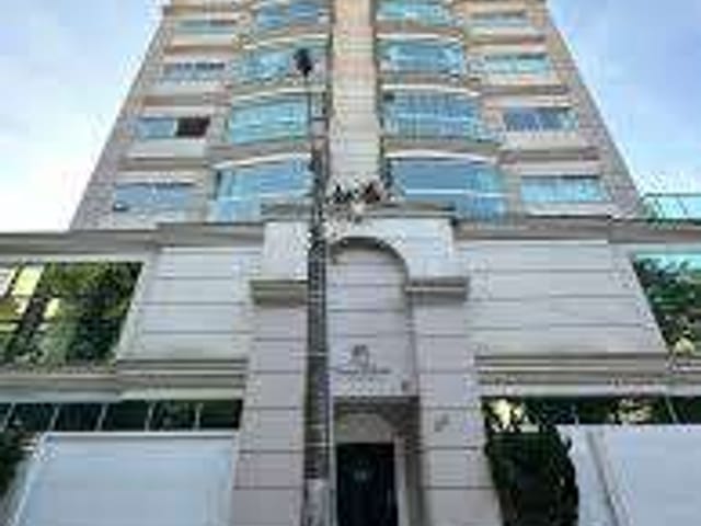 Apartamento com 103m² 2 quartos e 2 banheiros, à venda, no bairro Meia Praia em Itapema