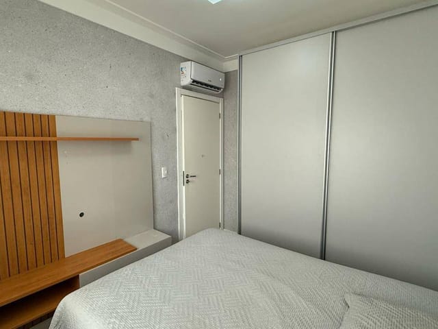 Apartamento com 103m² 2 quartos e 2 banheiros, à venda, no bairro Meia Praia em Itapema