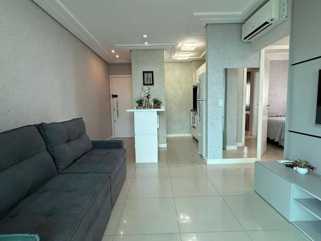 Apartamento com 103m² 2 quartos e 2 banheiros, à venda, no bairro Meia Praia em Itapema