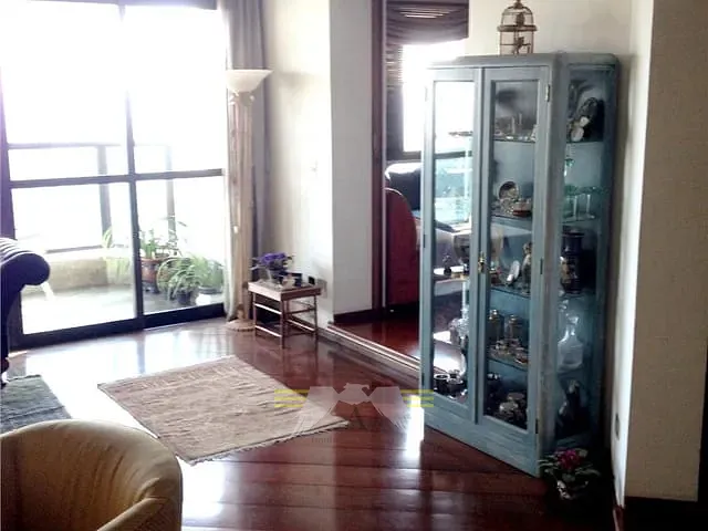 Apartamento com 180m² 4 quartos e 1 banheiro, à venda, no bairro Tatuapé em São Paulo