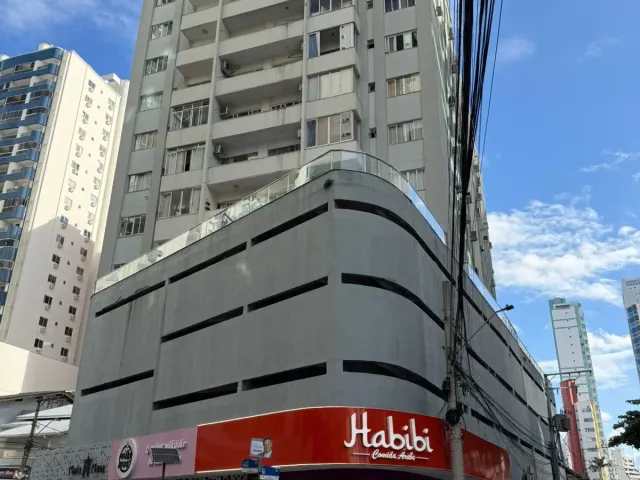 Apartamento com 204m² 2 quartos e 2 banheiros, à venda, no bairro Centro em Balneário Camboriú