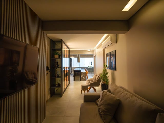 Apartamento com 100m² 2 quartos e 2 banheiros, à venda, no bairro Centro em Balneário Camboriú