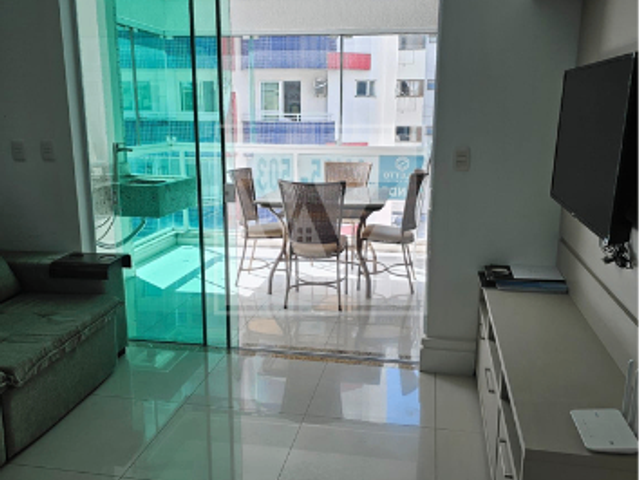 Apartamento 2 quartos e 2 banheiros, à venda, no bairro Meia Praia em Itapema