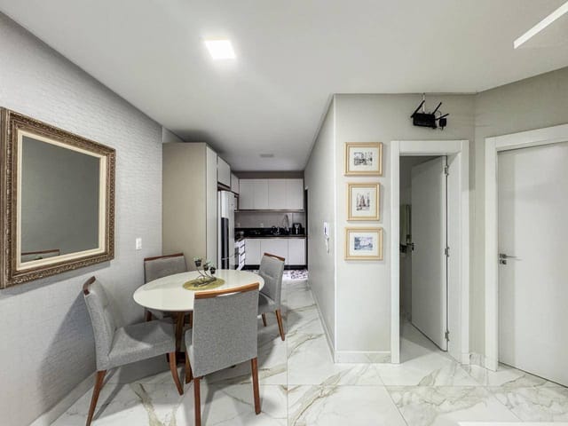 Apartamento com 77m² 2 quartos e 2 banheiros, à venda, no bairro Centro em Balneário Camboriú