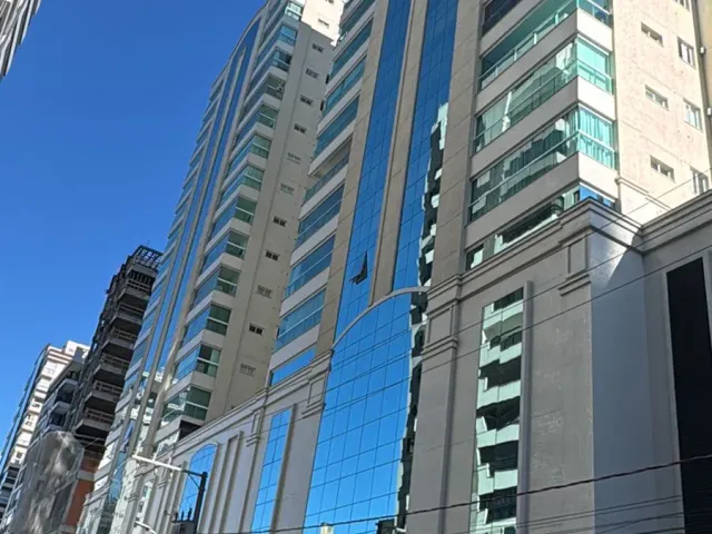 Apartamento com 130m² 3 quartos e 4 banheiros, à venda, no bairro Balneário Perequê em Porto Belo