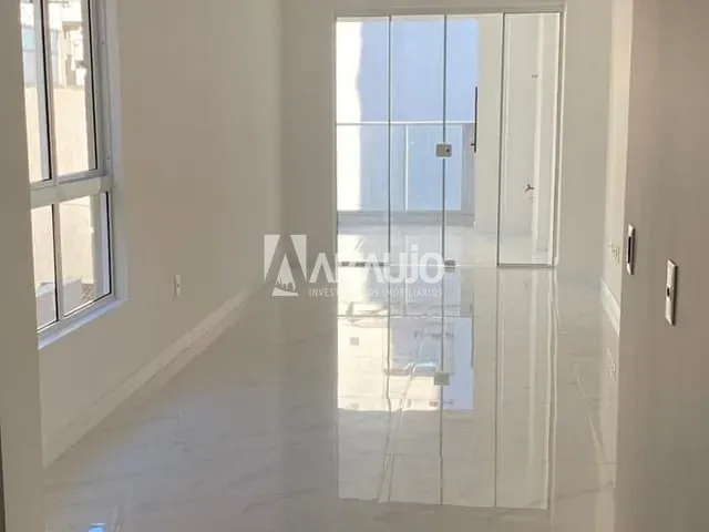 Apartamento 3 quartos e 3 banheiros, à venda, no bairro Meia Praia em Itapema