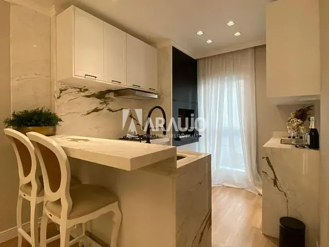 Apartamento 3 quartos e 3 banheiros, à venda, no bairro Meia Praia em Itapema