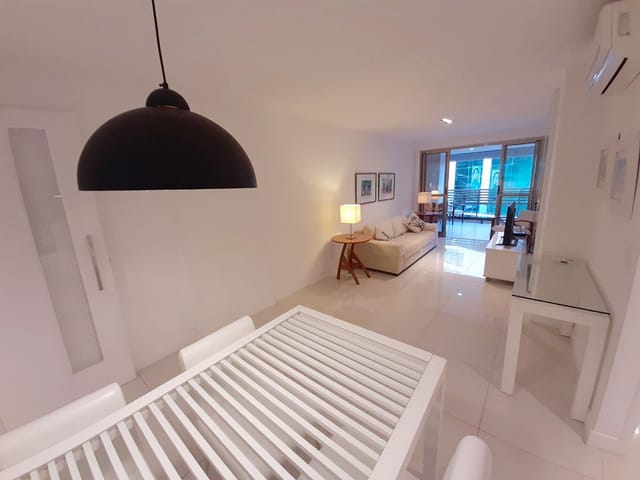 Foto do Apartamento - Av. AFRÂNIO de MELO FRANCO! 02 SUÍTES, MOBILIADO, 01 VAGA, INFRA de LAZER, PORTARIA 24h, próximo ao METRÔ e PRAIA | EASY NEGOCIOS IMOBILIARIOS LTDA