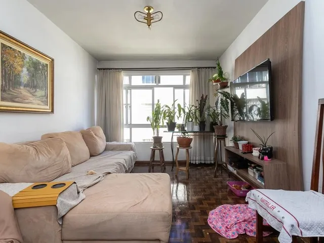 Foto do Apartamento - APARTAMENTO 3 QUARTOS SEMI MOBILIADO NO EDIFÍCIO PIRATINI - Ahu | Auze Imóveis