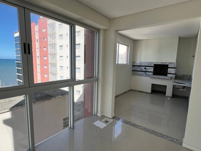 Apartamento com 545m² 4 quartos e 5 banheiros, à venda, no bairro Meia Praia em Itapema