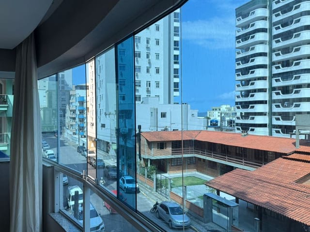 Apartamento com 289m² 4 quartos e 2 banheiros, à venda, no bairro Meia Praia em Itapema