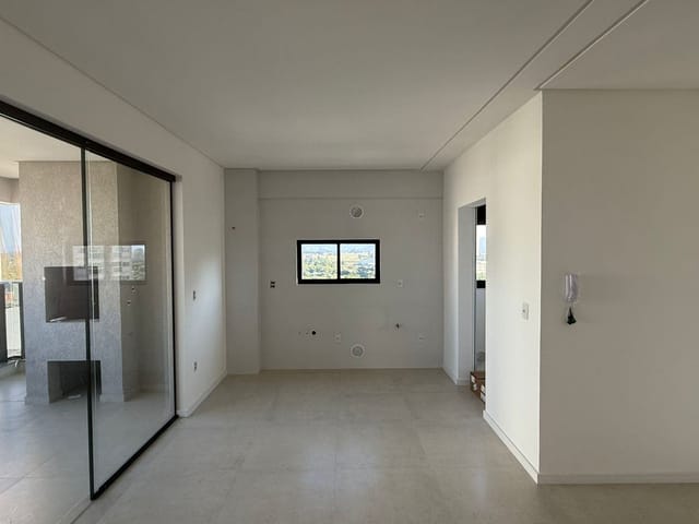 Apartamento com 189m² 3 quartos e 4 banheiros, à venda, no bairro Meia Praia em Itapema