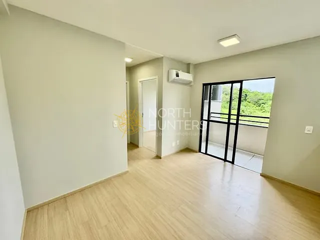 Apartamento com 65m² 2 quartos e 1 banheiro, à venda, no bairro Floresta em Joinville