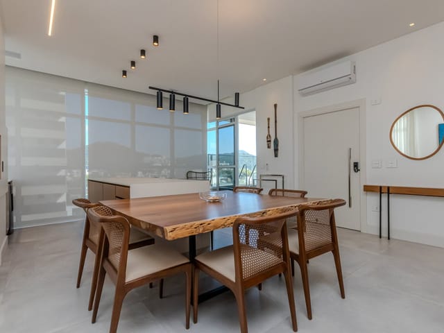 Apartamento com 238m² 3 quartos e 4 banheiros, à venda, no bairro Praia Brava de Itajaí em Itajaí