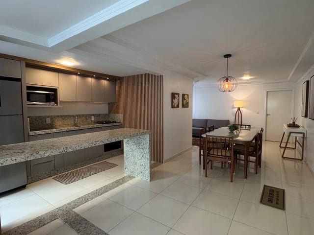 Apartamento com 123m² 3 quartos e 4 banheiros, à venda, no bairro Meia Praia em Itapema