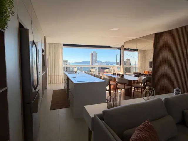 Apartamento com 166m² 3 quartos e 4 banheiros, à venda, no bairro Meia Praia em Itapema