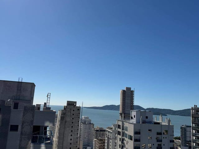 Apartamento com 166m² 3 quartos e 4 banheiros, à venda, no bairro Meia Praia em Itapema