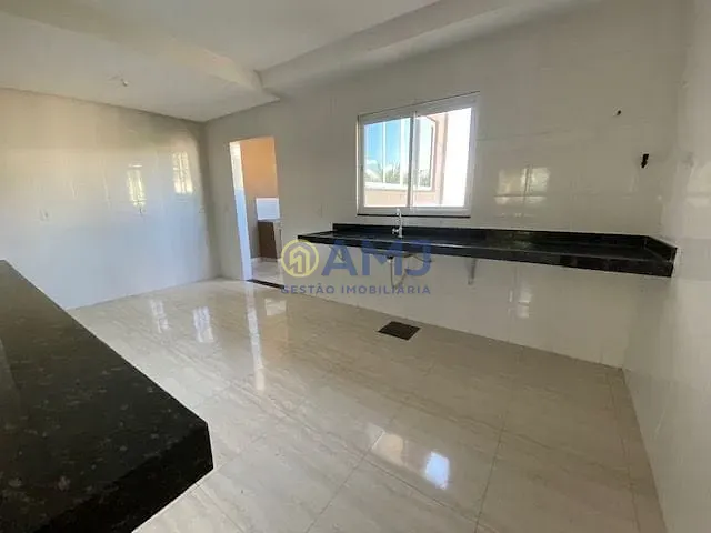 Apartamento 3 quartos e 2 banheiros, para alugar, no bairro Vila Bandeirantes em Goiânia