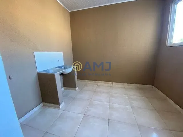 Apartamento 3 quartos e 2 banheiros, para alugar, no bairro Vila Bandeirantes em Goiânia