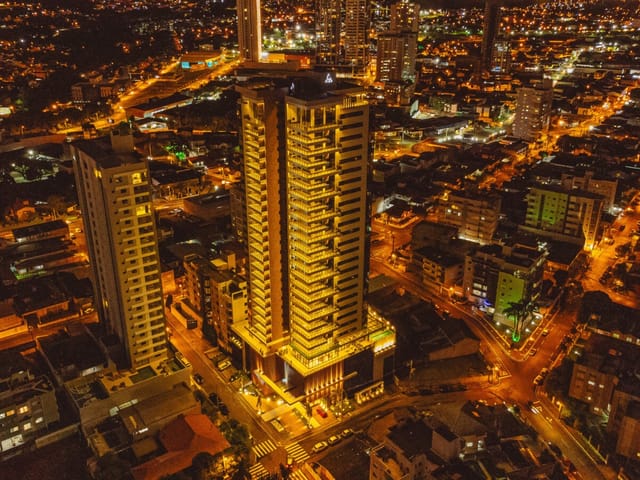 Apartamento 3 quartos e 4 banheiros, à venda, no bairro Oficinas em Ponta Grossa
