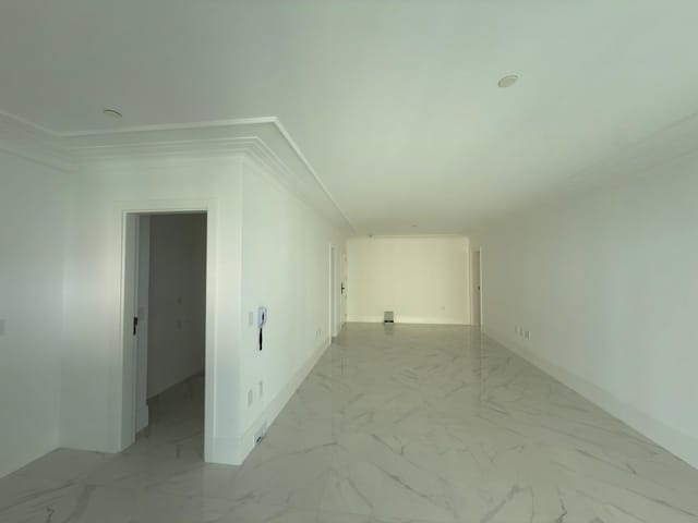 Apartamento com 161m² 4 quartos e 5 banheiros, à venda, no bairro Centro em Itapema