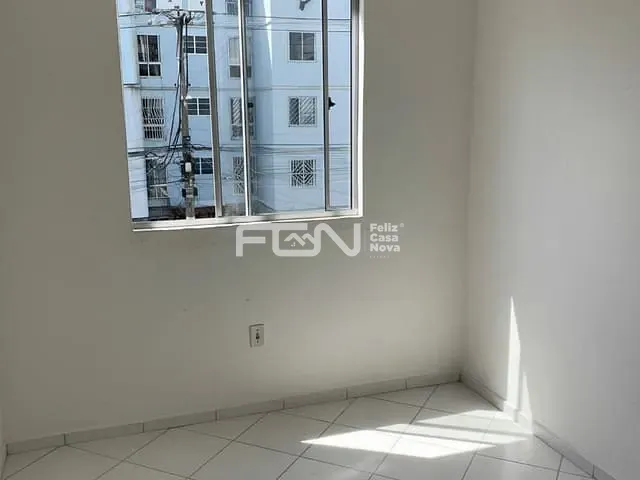 Apartamento 2 quartos e 1 banheiro, à venda, no bairro Parque Nascente do Rio Capivara em Camaçari