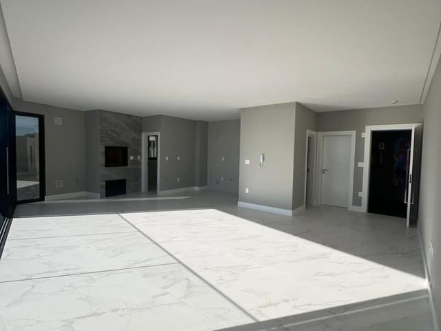 Apartamento com 155m² 3 quartos e 4 banheiros, à venda, no bairro Balneário Perequê em Porto Belo