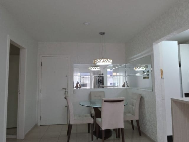 Apartamento com 82m² 2 quartos e 1 banheiro, à venda, no bairro Centro em Balneário Camboriú