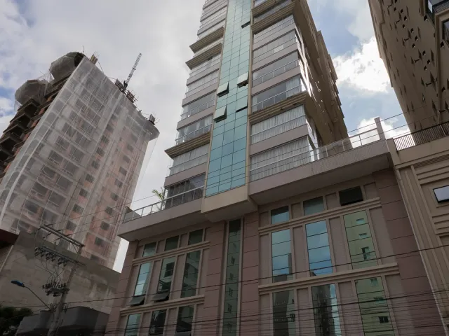 Apartamento com 191m² 3 quartos e 4 banheiros, à venda, no bairro Centro em Itapema