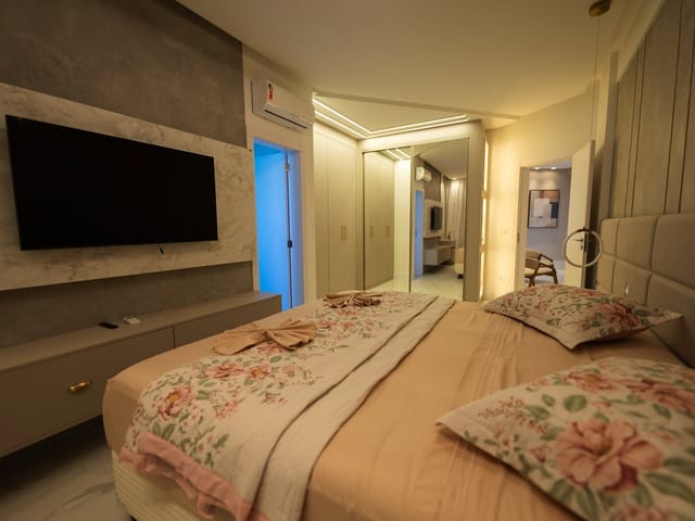 Apartamento com 365m² 4 quartos e 5 banheiros, à venda, no bairro Centro em Itapema