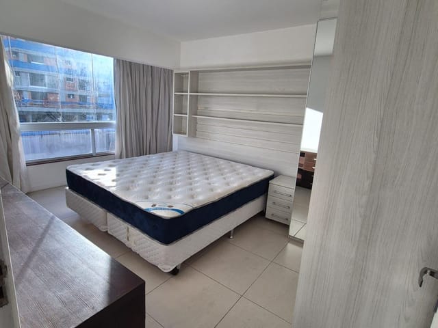 Apartamento com 100m² 3 quartos e 2 banheiros, à venda, no bairro Centro em Balneário Camboriú